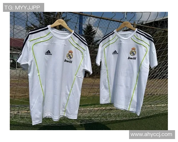 秋季时尚与足球激情的完美结合四号秋衣的明星球员风采